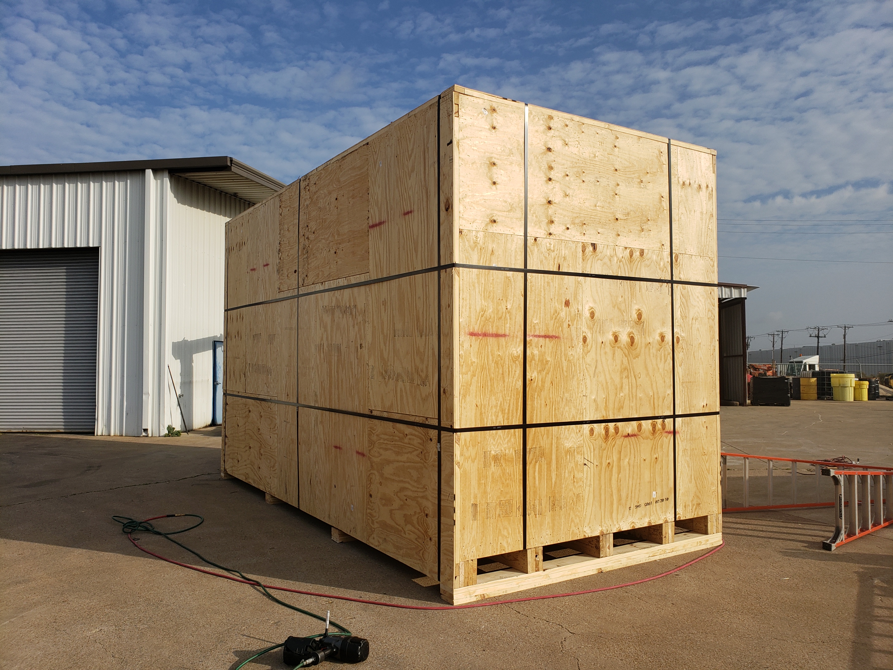 Large Crate 300x120x144