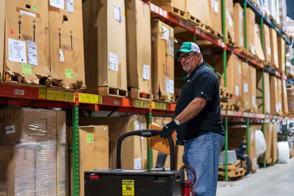 _DSC2220 Inventory & Warehouse Management for for high-tech products